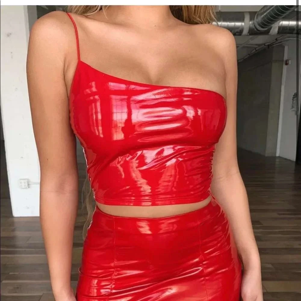 Tiger‎ Mist Top Women Small Red Darla NWT One Shoulder Faux Leather Patent PVS